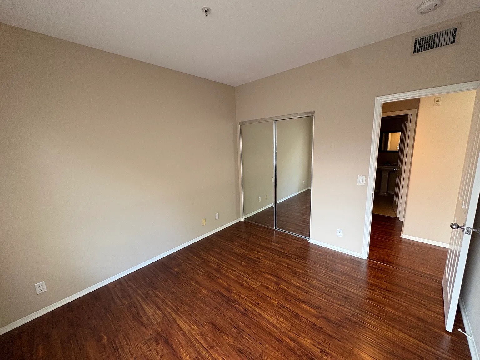 Dunstan Drive 2634 - 1 — Photo 2