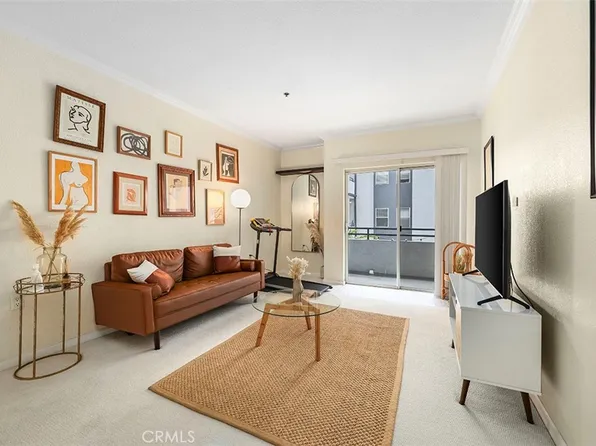 838 Pine Ave Unit 215, Long Beach, CA 90813