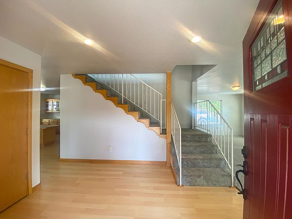 4th image of 212 SW Meadow Lakes Dr