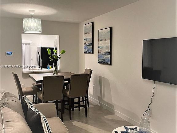 3rd image of 544 NE 5th St #544
