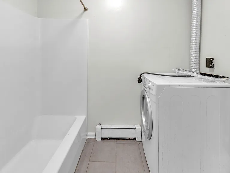 65 Montgomery Ave #G1 — Photo 5