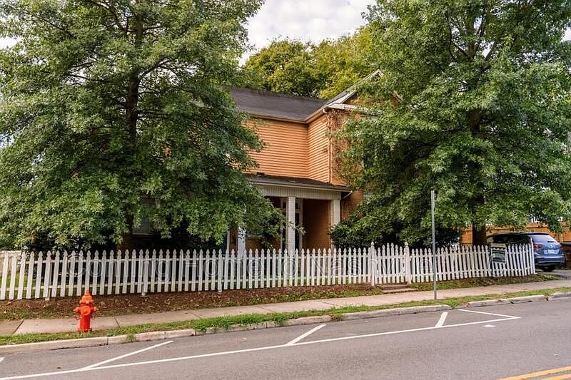 1st image of 1001 Caruthers Ave #0