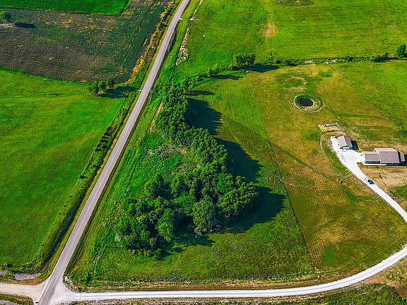 3rd image of 64 Private Road 1260