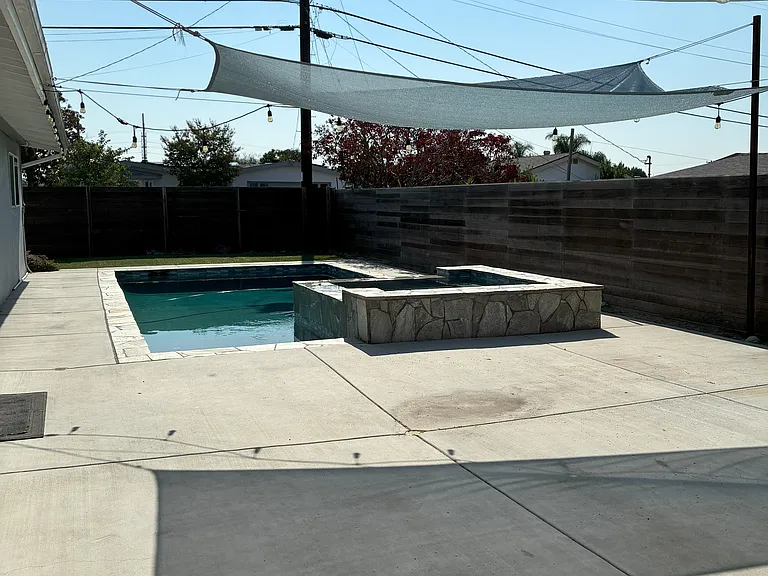 Mount Ararat Dr — Photo 26