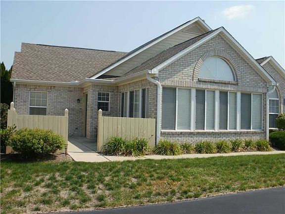3rd image of 7384 Lake Lakota Pl