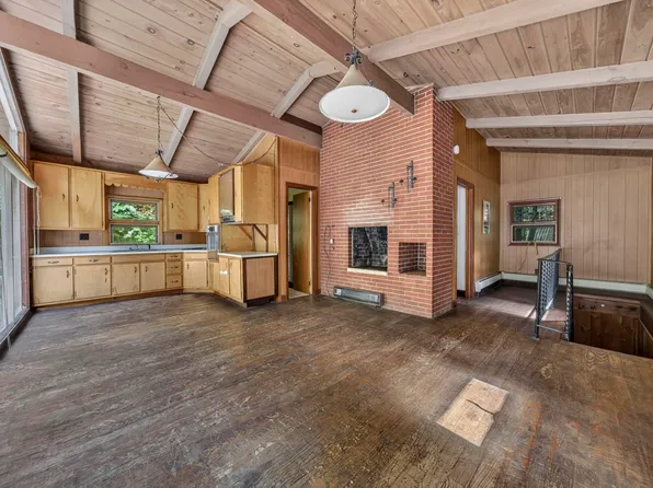 61 Turkey Hill Road, Newport, NH 03773