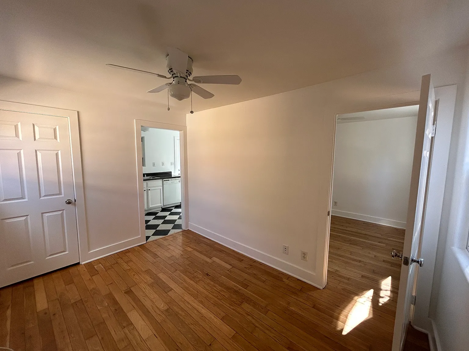 1 bed, 600 sqft, $1,990 — Photo 2