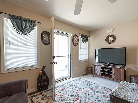 3rd image of 25115 Gilmar Ct