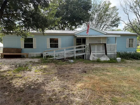 8336 Hamster Dr, Zephyrhills, FL 33540