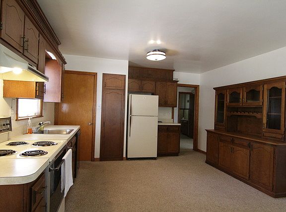 3rd image of 804 S Illinois St