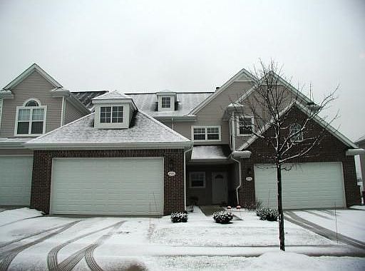 1st image of 2920 N Knightsbridge Cir