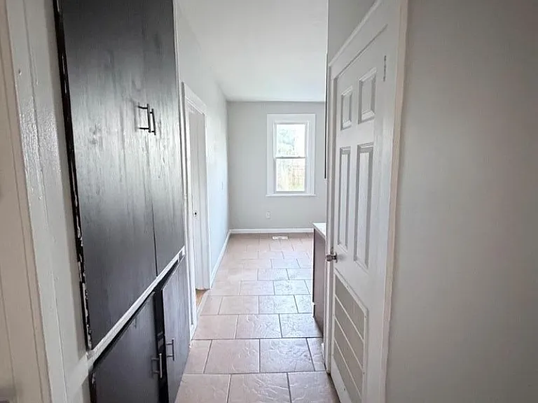 123 University Pl #1 — Photo 11