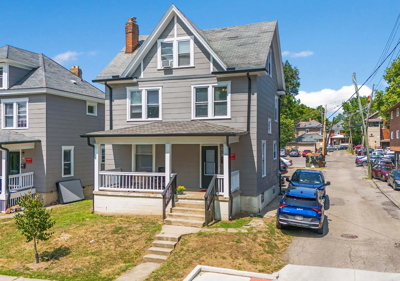 Ultimate 6-Bedroom House with Spacious Living & Sun-Soaked Outdoor Space on Frambes Ave! — Photo 1