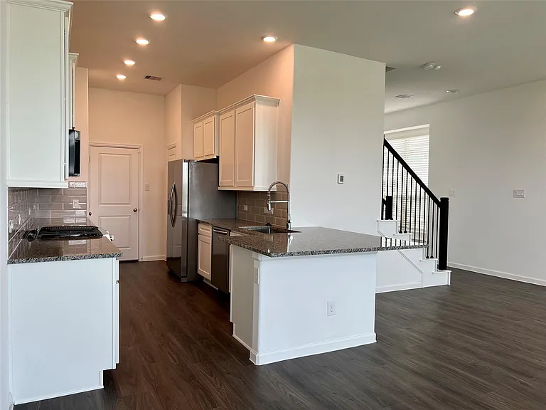 5719 Foggy Vine Ct — Photo 11
