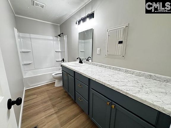 2nd image of 717 Elliot Ave