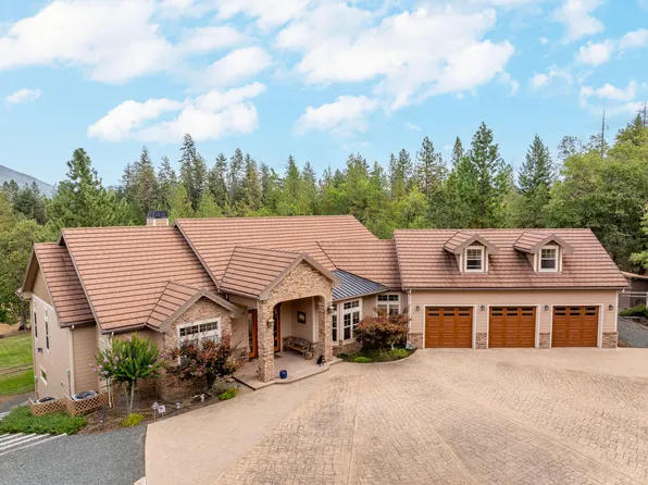 1389 Falcon Crest Ln, Merlin, OR 97532