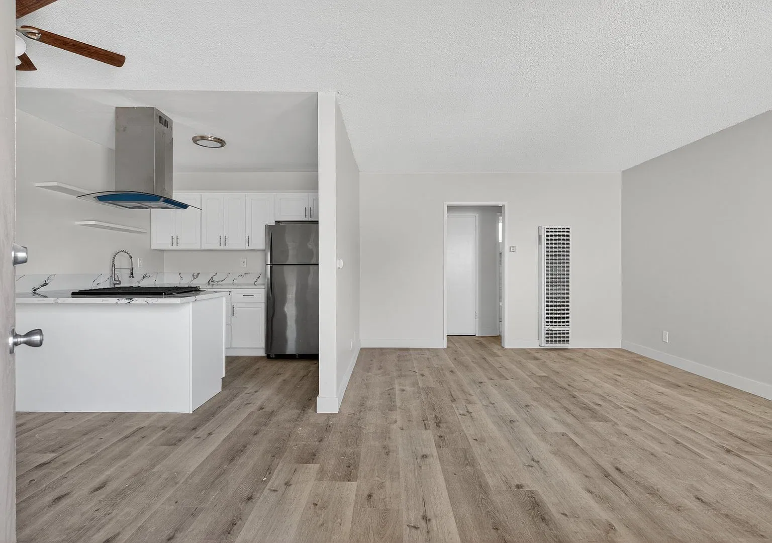 125 E. Spring — Photo 2