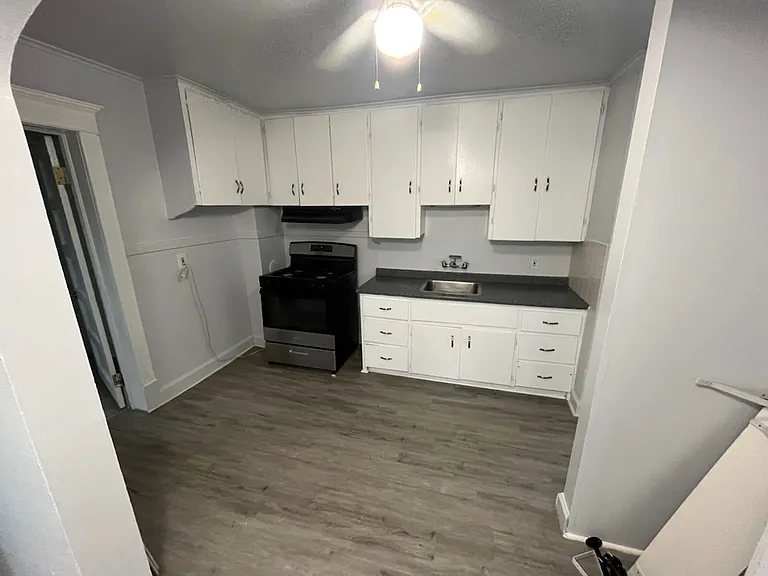 152 Elmwood Ave #1 — Photo 5