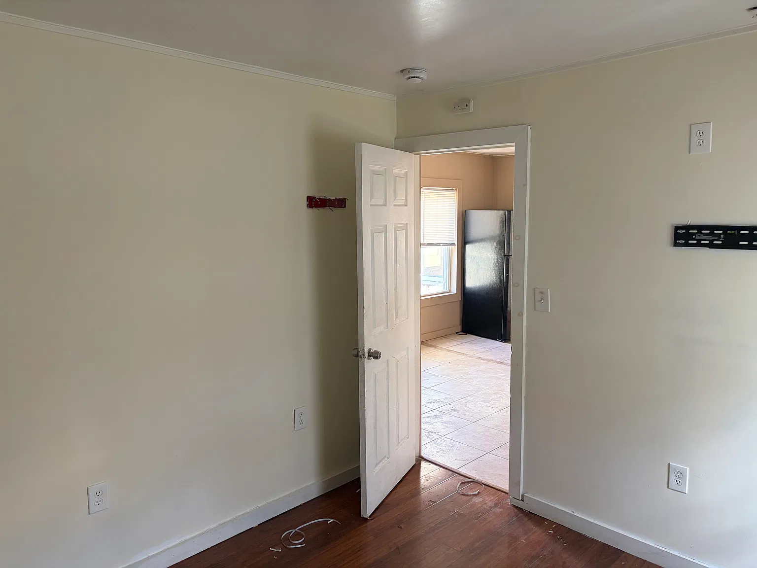 3 bed, $2,100 — Photo 4
