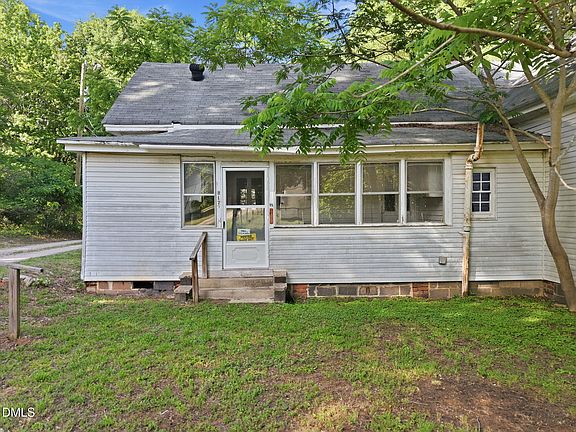 2nd image of 817 N Main St