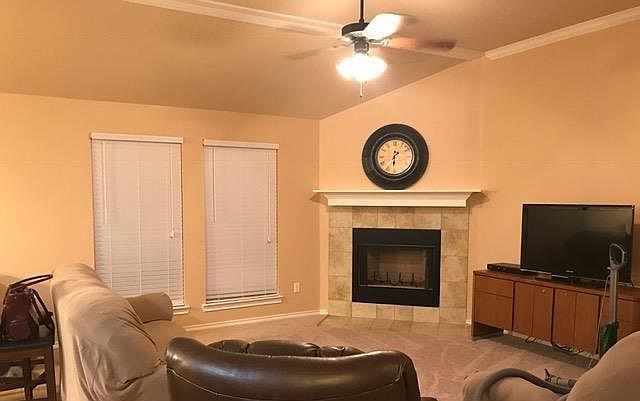 1st image of 1116 E Park Dr