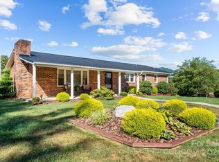 45 Strawberry Ln, Clyde, NC 28721
