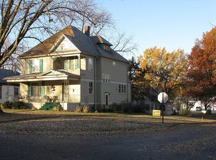 859 N Broadway St, Wahoo, NE 68066