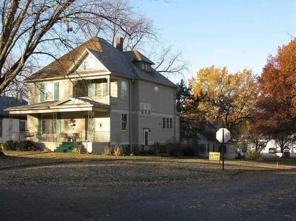 859 N Broadway St, Wahoo, NE 68066