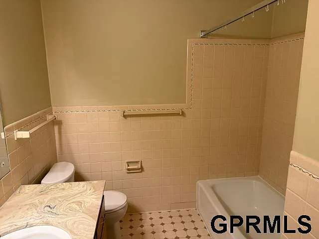 13228 Montclair Dr — Photo 10