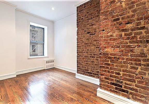 4th image of 176 E 3rd St APT 1D