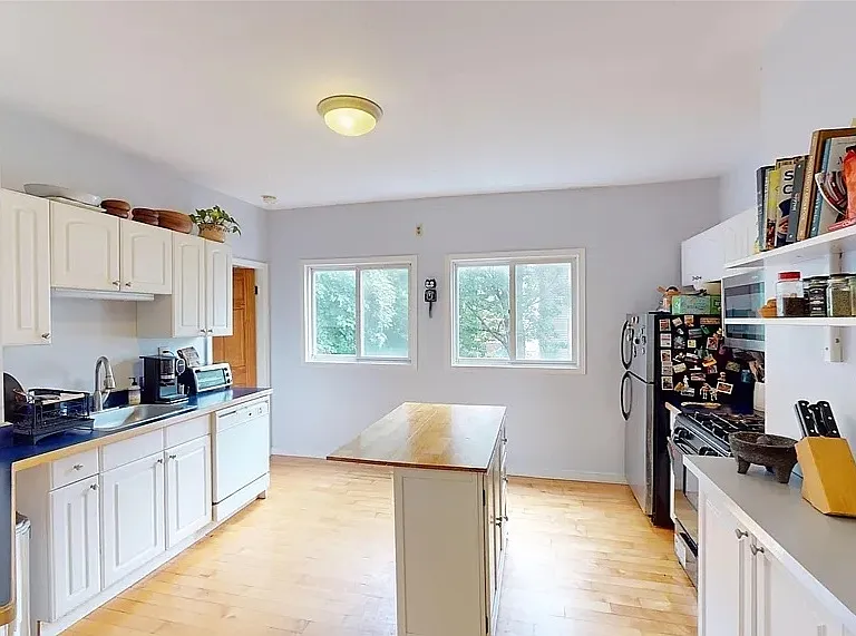 22 Boynton St #3 — Photo 9