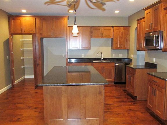 4th image of 7648 Kaia Dr