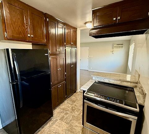 3rd image of 606 N Avenue 66 #5