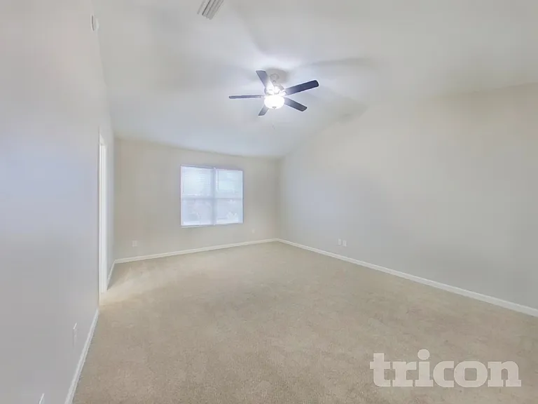 11335 Breezehill Ln — Photo 8