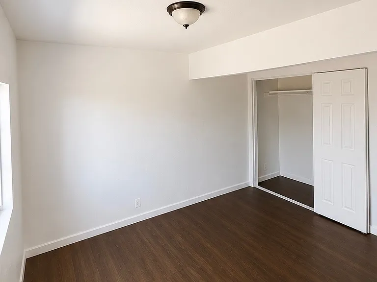 186 E Bonita St — Photo 15