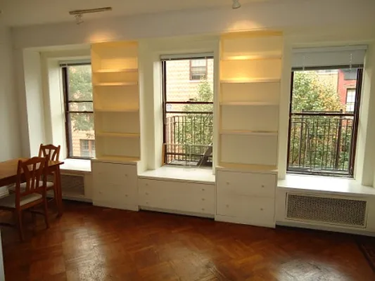 Rented by Village Living Realty | media 4