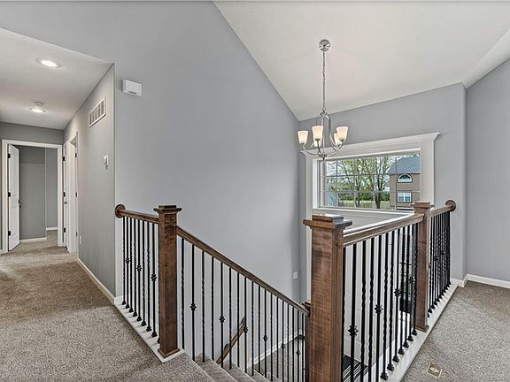 5th image of 3618 NE 85th St