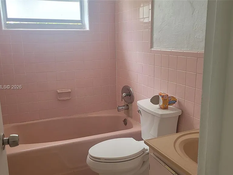 720 NW 27th Ct #5 — Photo 14