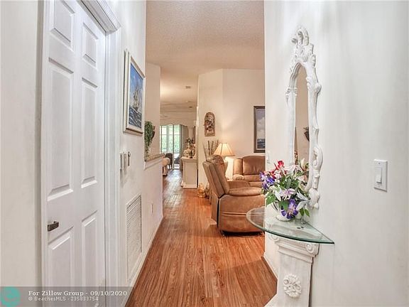 5th image of 10294 N Lombardy Dr #10294