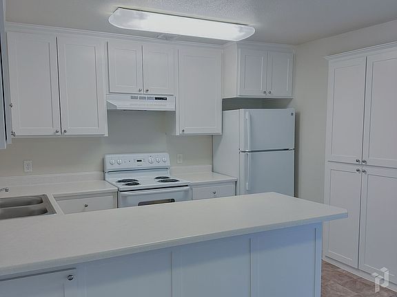 5th image of 76-85 Tuscan Villa Dr #19