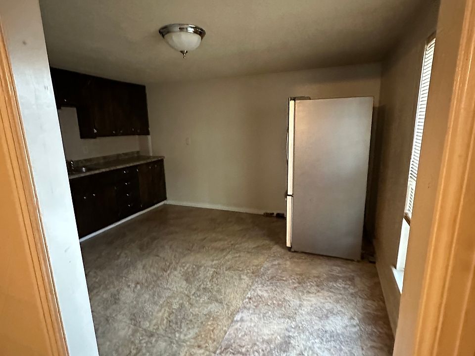 1st image of 1630 S Western St #1