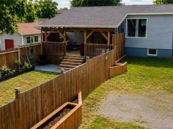 1245 Saint Theresa Cres, Bathurst, NB E2A 1K2