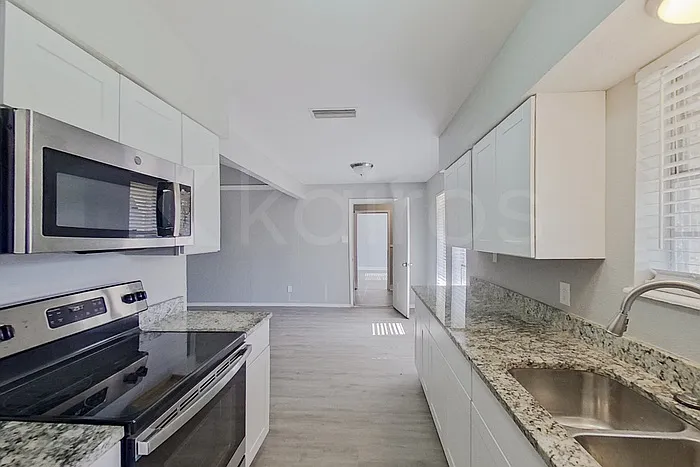 168 Creekview Dr E — Photo 6