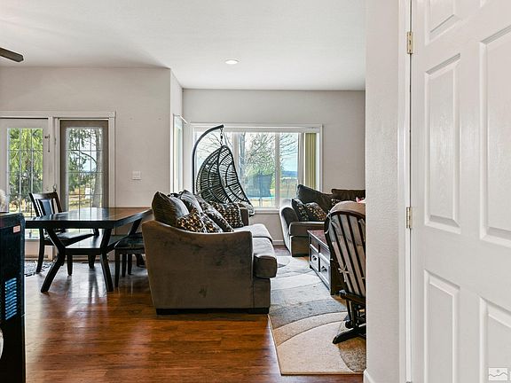 5th image of 4360 Deodar St