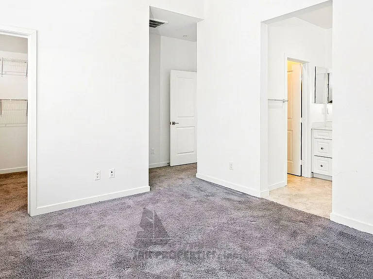 10910 Portsmouth St — Photo 13