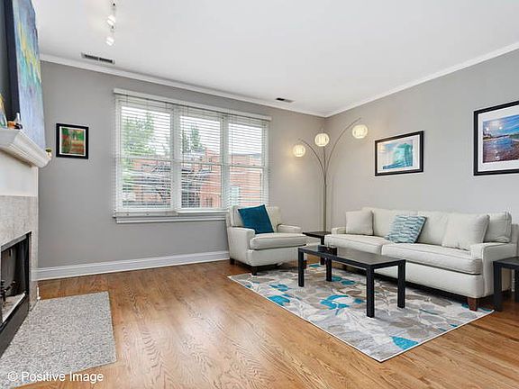 4th image of 2843 N Lincoln Ave APT 213