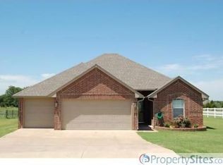 6913 Lewis Ln, Tuttle, OK 73089