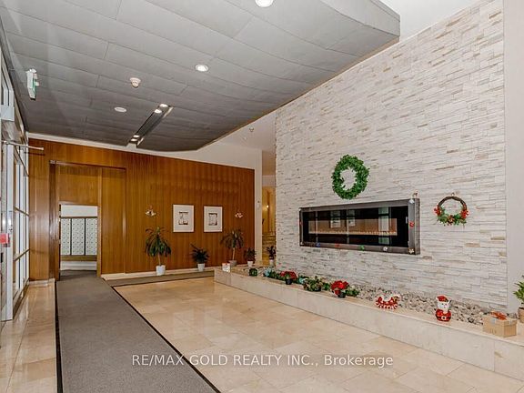 3rd image of 220 Burnhamthorpe Rd W #2102