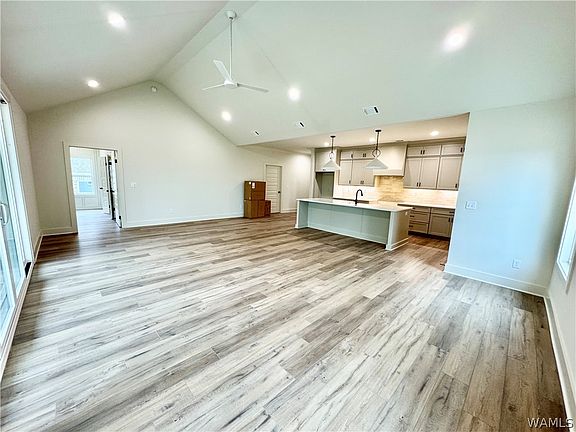 5th image of 9592 Crete Cir