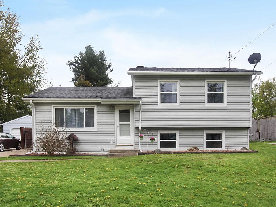 1st image of 211 Meadowlark Ct